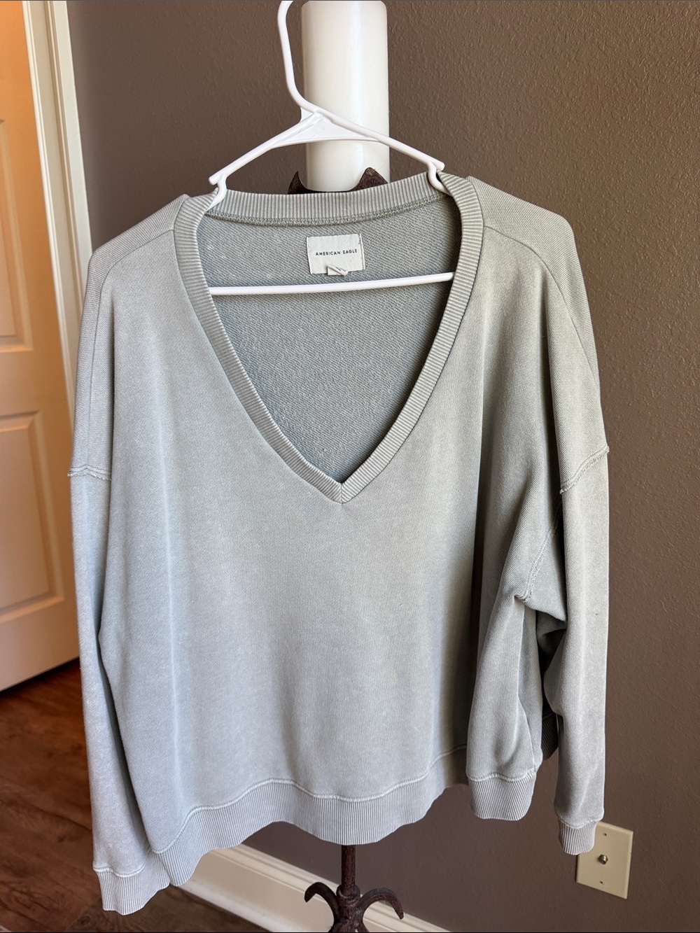 American Eagle Outfitters Women's V-Neck Sweater - Pale Gray